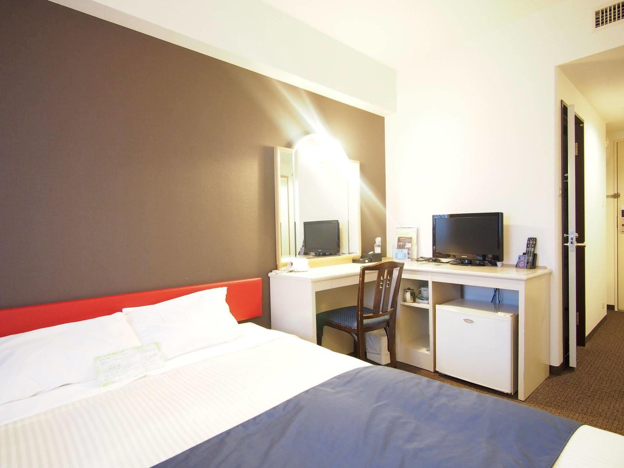 Yokohama Isezakicho Washington Hotel Экстерьер фото
