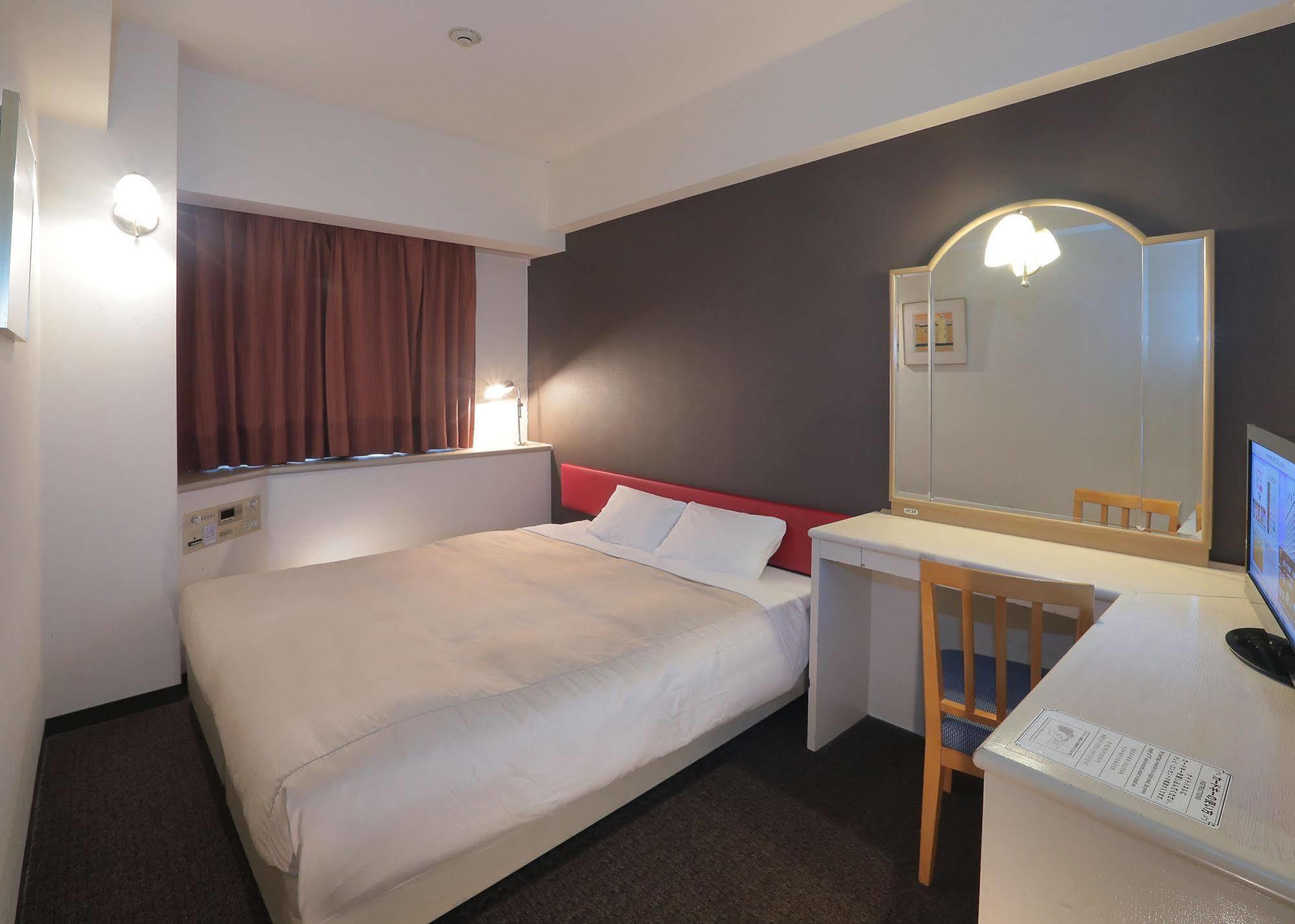Yokohama Isezakicho Washington Hotel Экстерьер фото