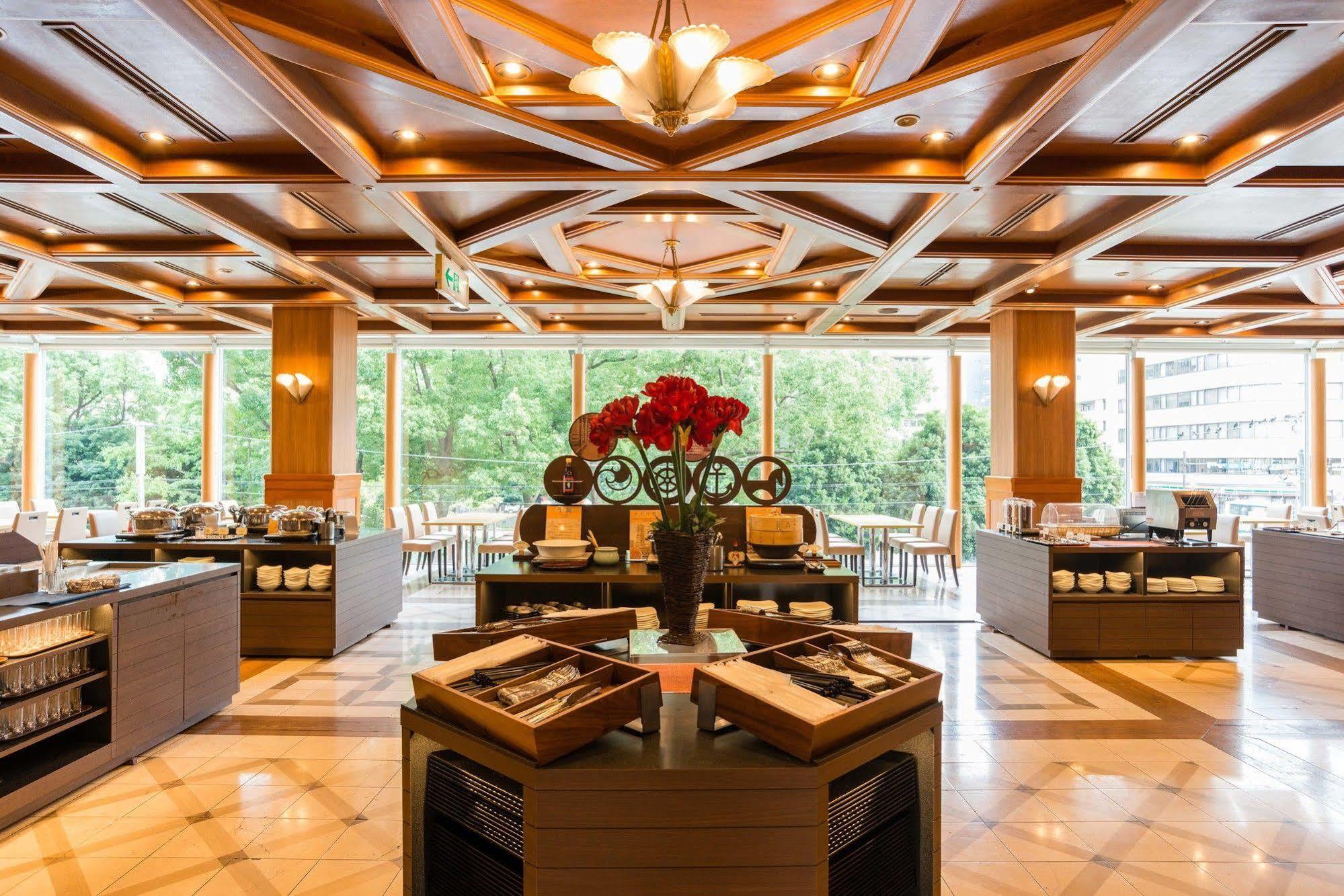 Yokohama Isezakicho Washington Hotel Экстерьер фото