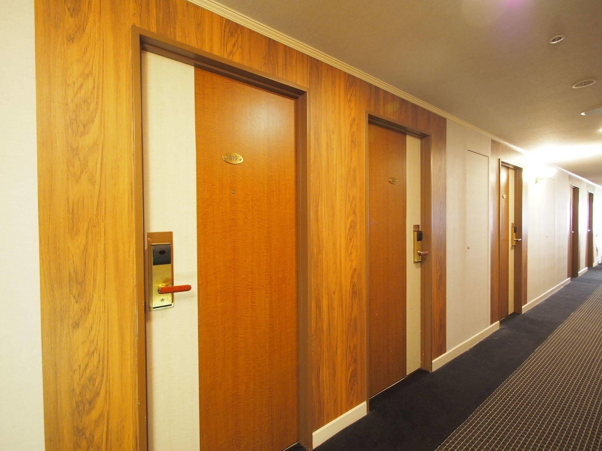 Yokohama Isezakicho Washington Hotel Экстерьер фото