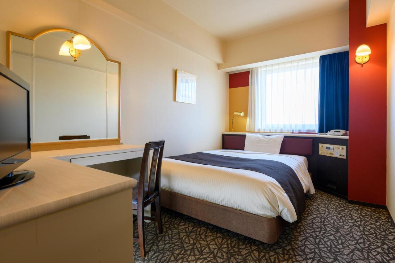Yokohama Isezakicho Washington Hotel Экстерьер фото